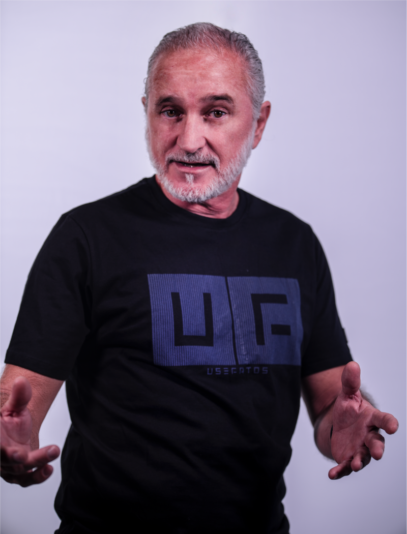 Camiseta Usefatos - MODELO8