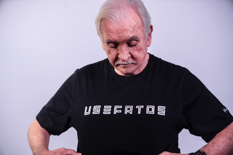 Camiseta Usefatos - MODELO5