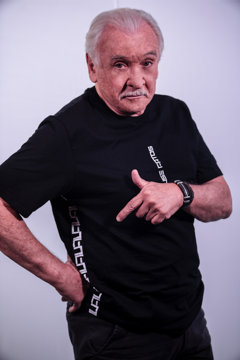 Camiseta Usefatos - MODELO4