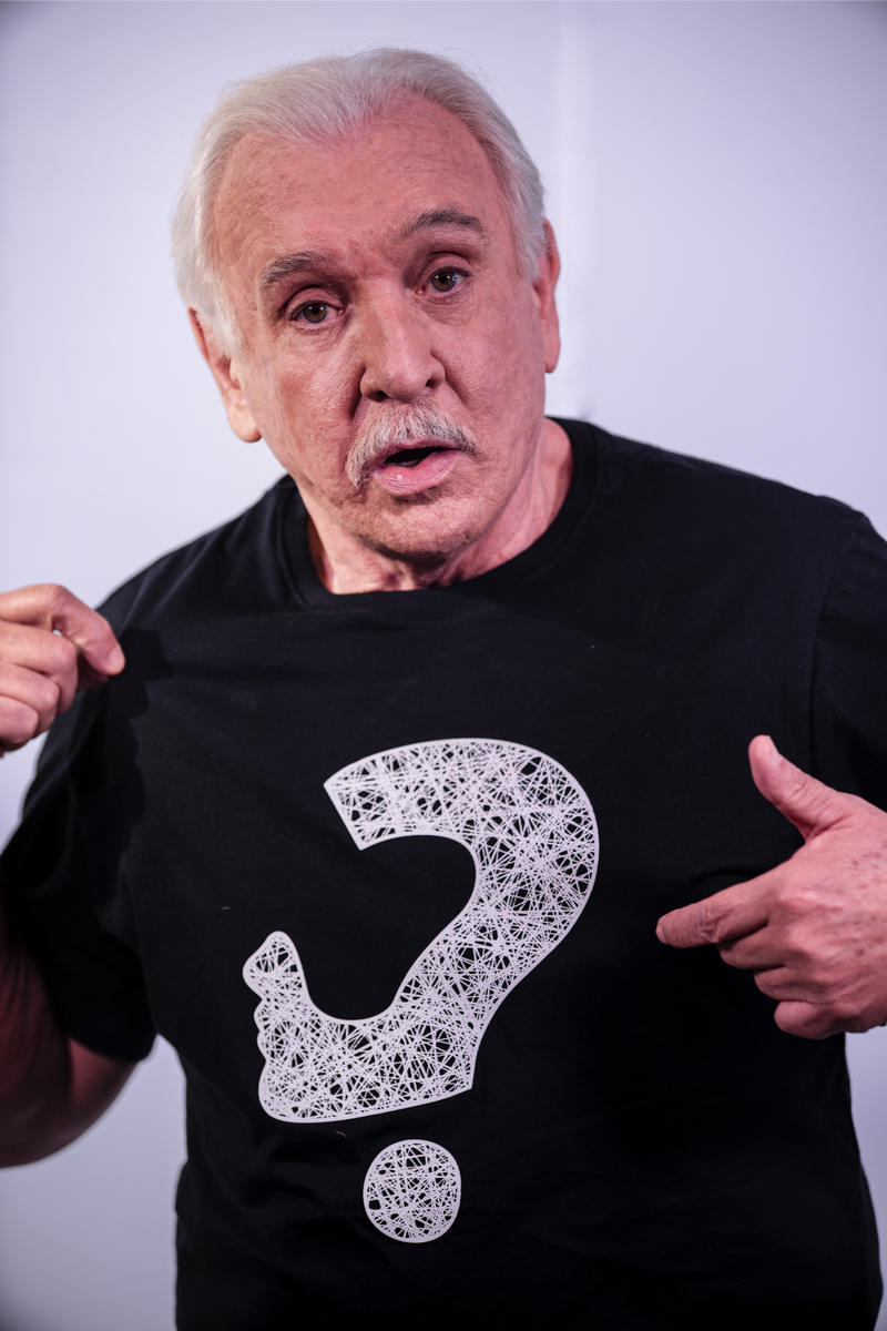 Camiseta Usefatos - MODELO3