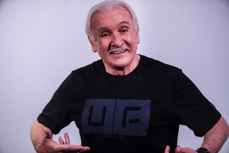 Camiseta Usefatos - MODELO8
