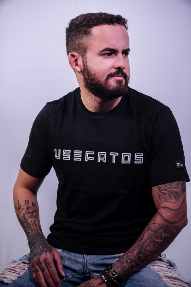 Camiseta Usefatos - MODELO5
